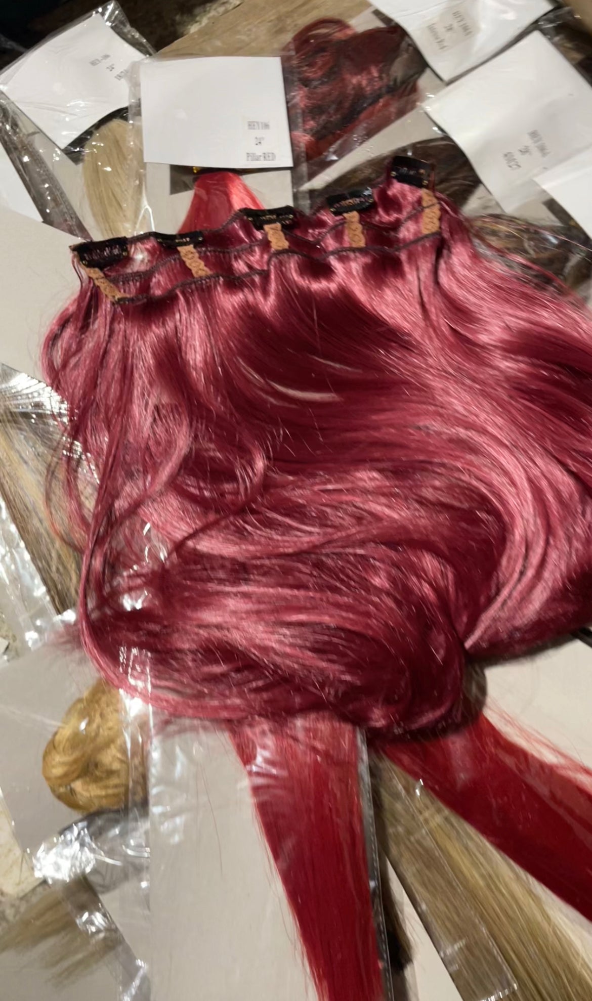 1,000 X Mixed Synthetic Hair Extensions READ DESCRIPTION