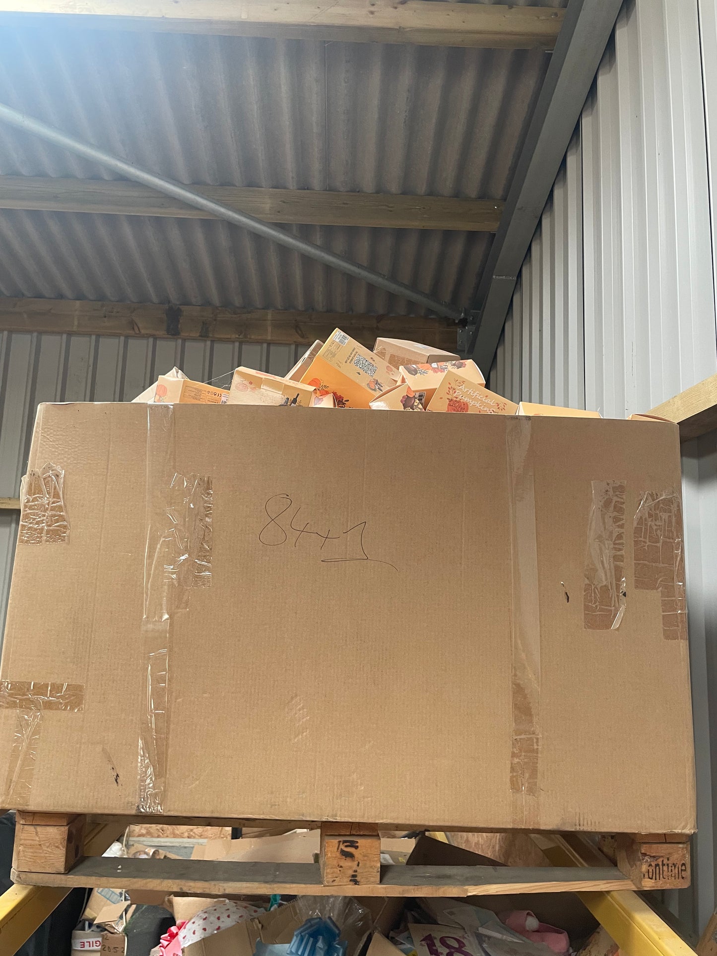 Mixed Pallet No Manifest C
