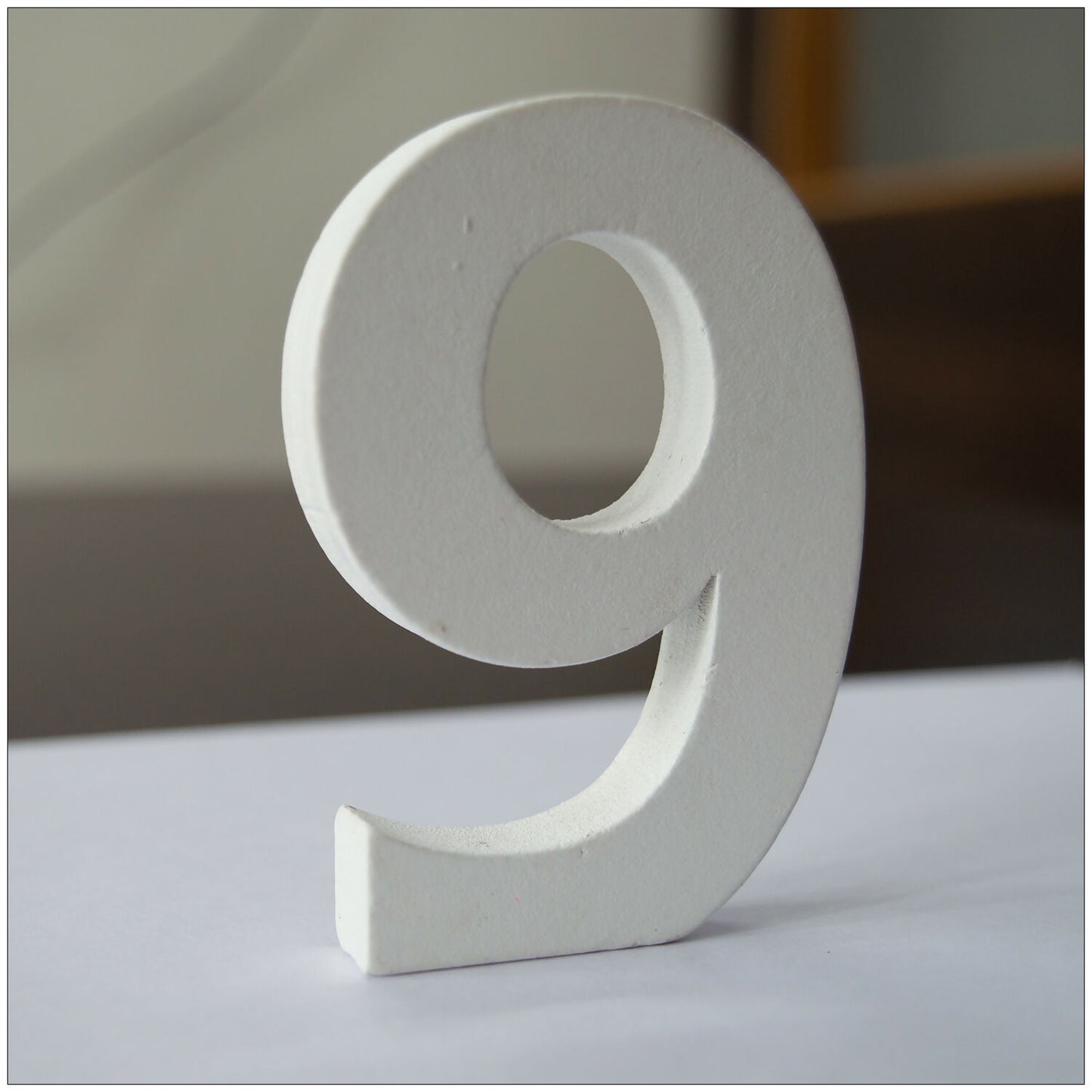 920pcs White Wooden Numbers 8cm Mixed Joblot 0, 2 to 9 Number Free Standing