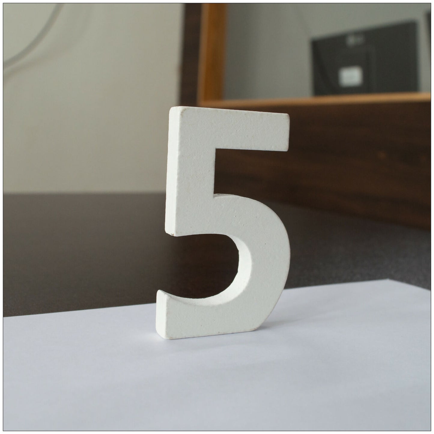 920pcs White Wooden Numbers 8cm Mixed Joblot 0, 2 to 9 Number Free Standing