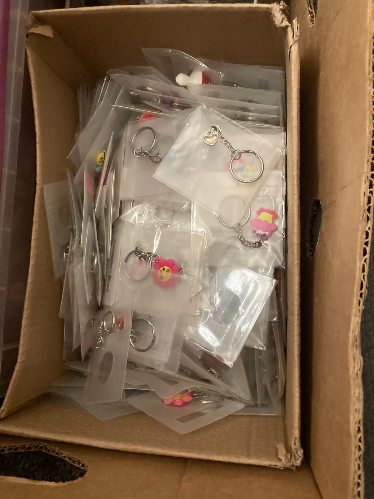 1,000 Pcs Key Ring Mixed Joblot