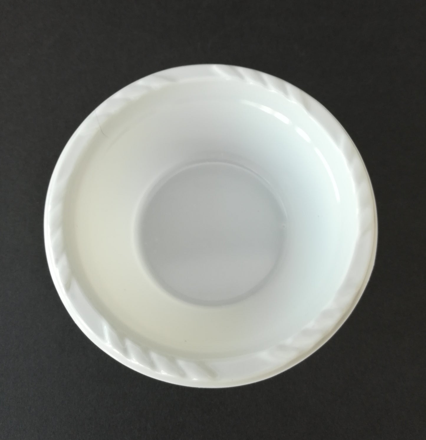 2205 X 24 Pack White Plastic Bowl 200ml