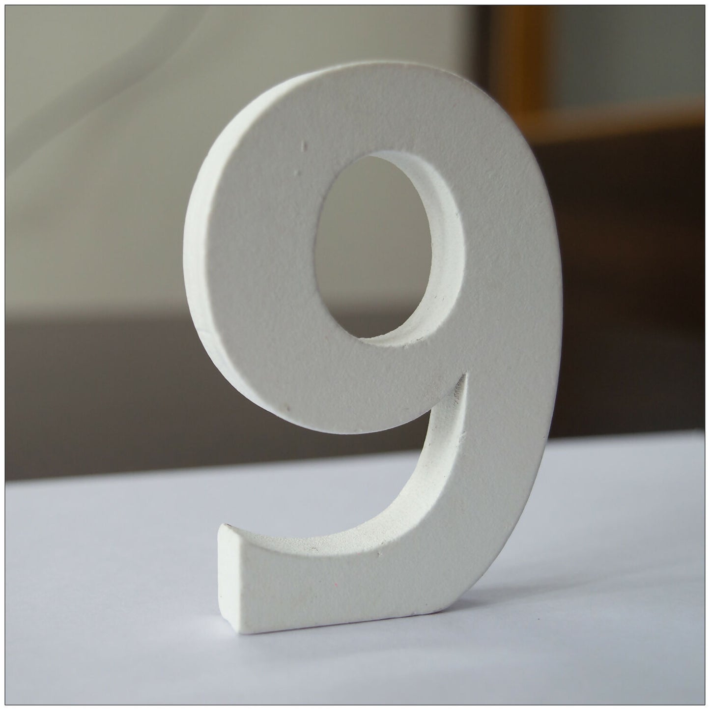 1022pcs White Wooden Numbers 8cm Mixed Joblot 0, 2 to 9 Number Free Standing