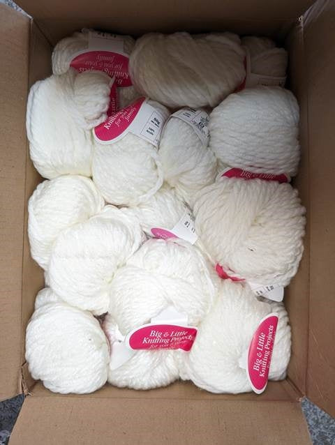 3220 X Crea Wool Mixed Pallet READ DESCRIPTION